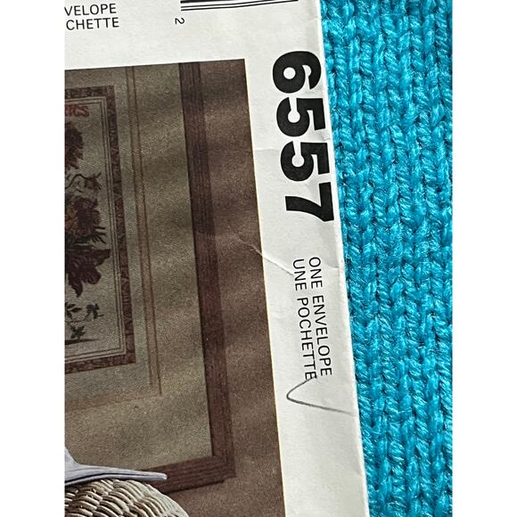 McCalls 6557 Sewing pattern Fat cat decorative plush 13in 8 in - Picture 2 of 5